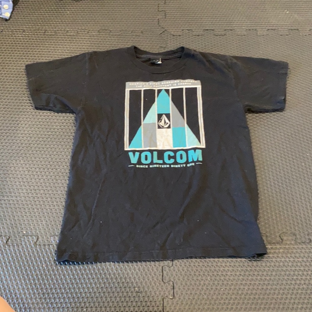 Kids Volcom t shirt